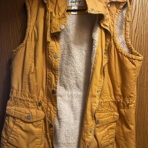 Daytrip Mustard Vest with Soft Lining